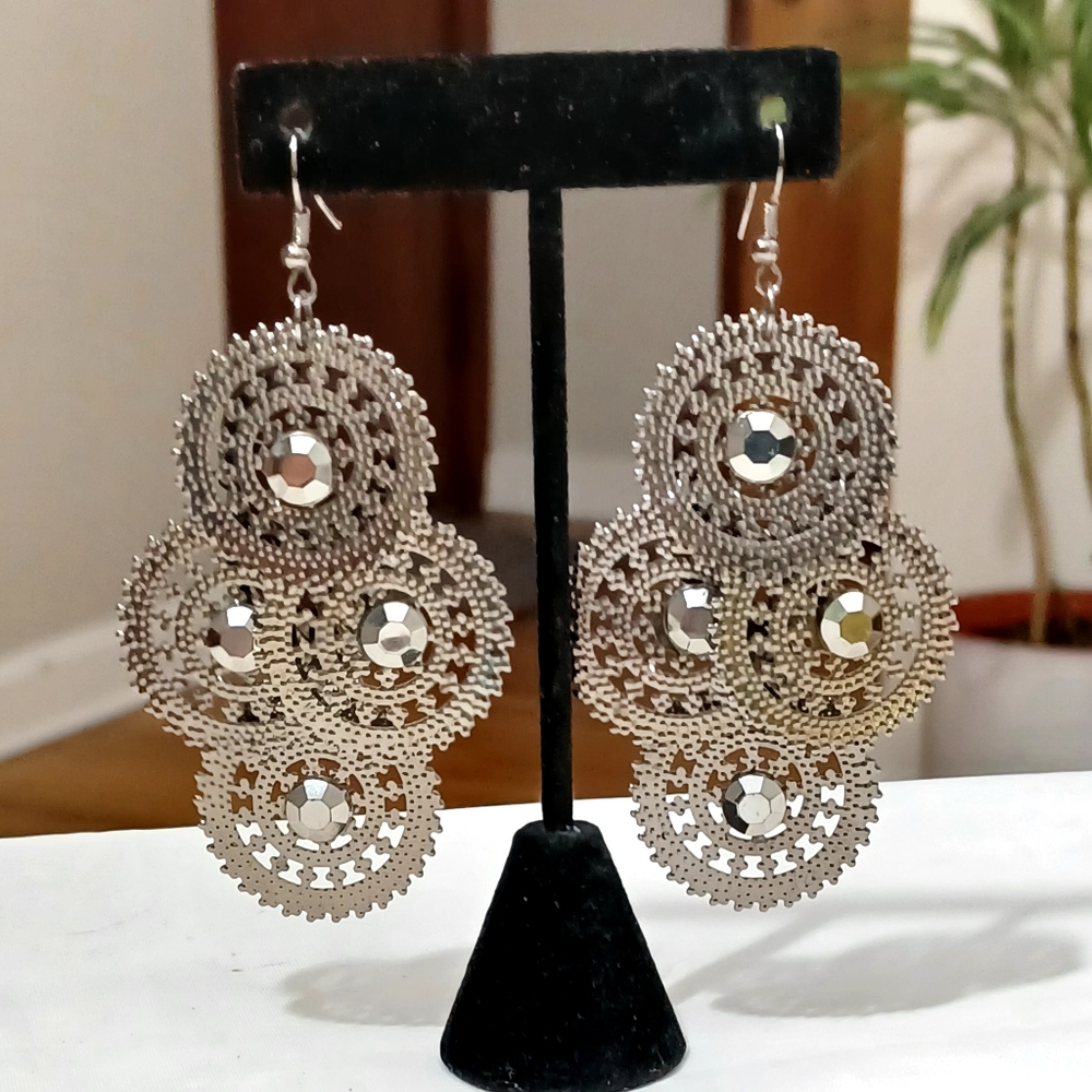 LONG SILVER DISK RHINESTON EARRINGS